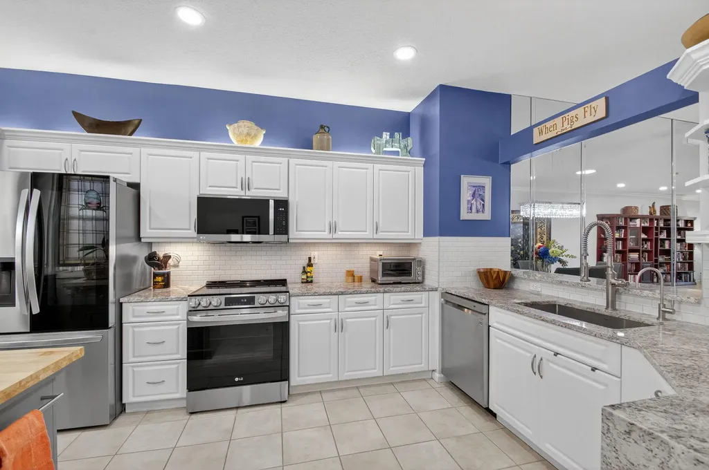 10853 Royal Caribbean Circle Boynton Beach FL 33437