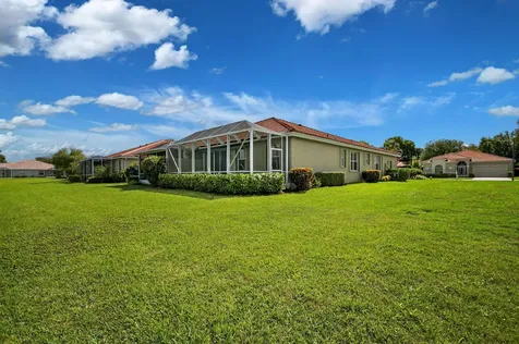 10853 Royal Caribbean Circle Boynton Beach FL 33437