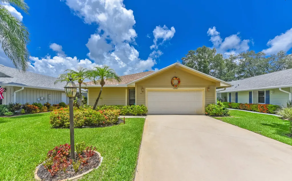13116 SE Point O Woods Court Hobe Sound FL 33455