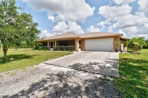 13280 81st Street Fellsmere FL 32948