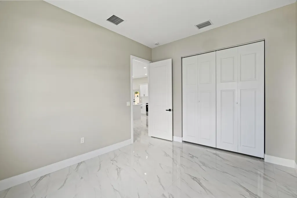 3257 SE West Snow Road Port St Lucie FL 34984