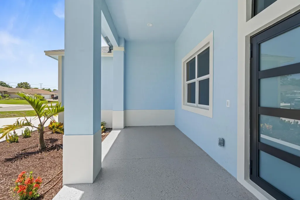 3257 SE West Snow Road Port St Lucie FL 34984