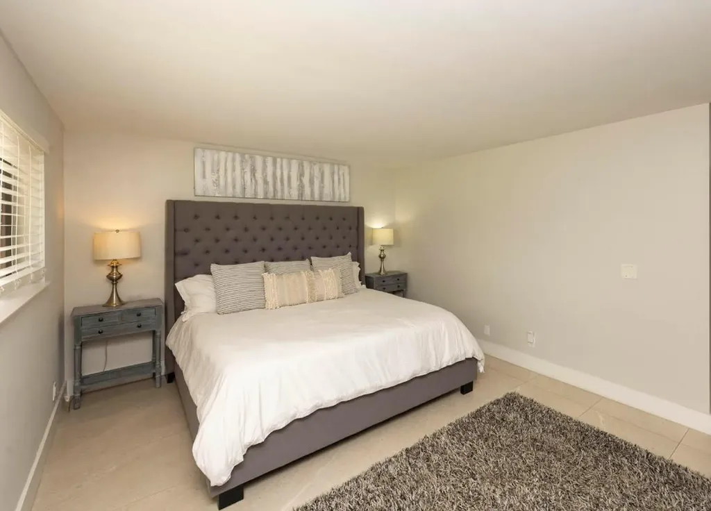 293 Old Meadow Way N Palm Beach Gardens FL 33418
