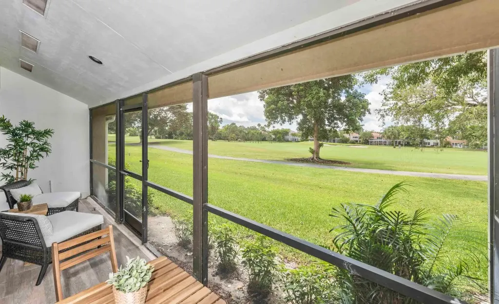 293 Old Meadow Way N Palm Beach Gardens FL 33418