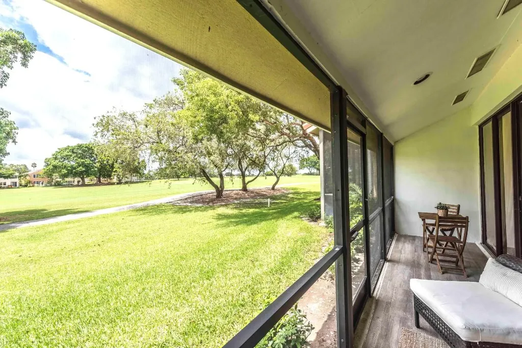 293 Old Meadow Way N Palm Beach Gardens FL 33418
