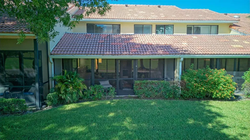 293 Old Meadow Way N Palm Beach Gardens FL 33418