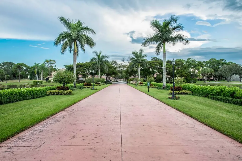 293 Old Meadow Way N Palm Beach Gardens FL 33418