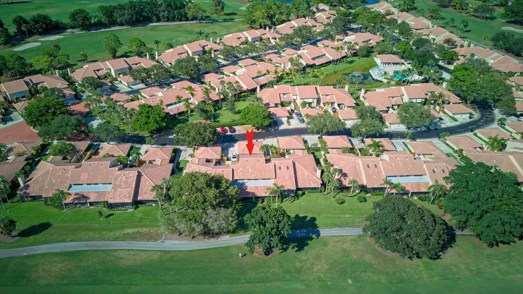 293 Old Meadow Way N Palm Beach Gardens FL 33418