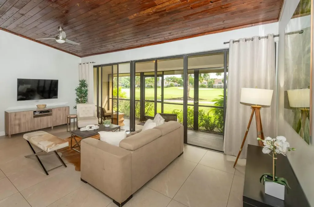 293 Old Meadow Way N Palm Beach Gardens FL 33418