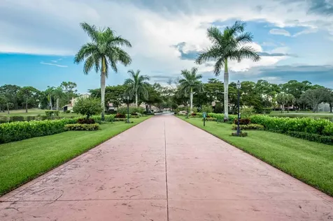 293 Old Meadow Way N Palm Beach Gardens FL 33418
