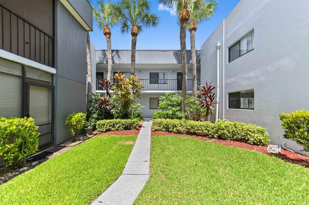 15054 Ashland Way Delray Beach FL 33484