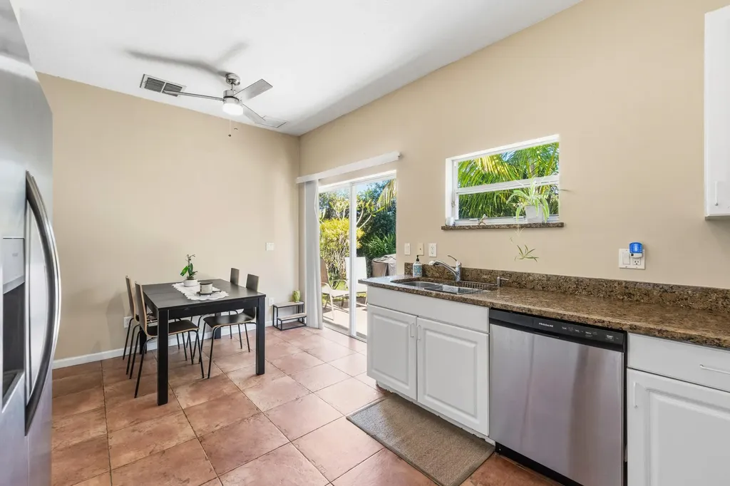 624 NE Bent Paddle Lane Port St Lucie FL 34983