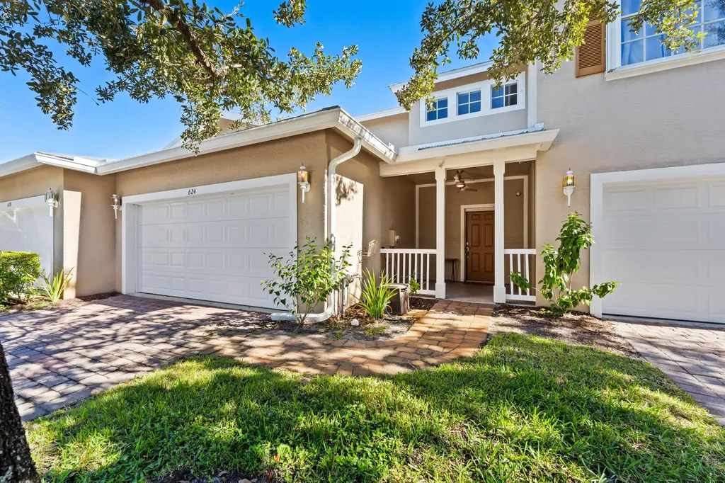 624 NE Bent Paddle Lane Port St Lucie FL 34983