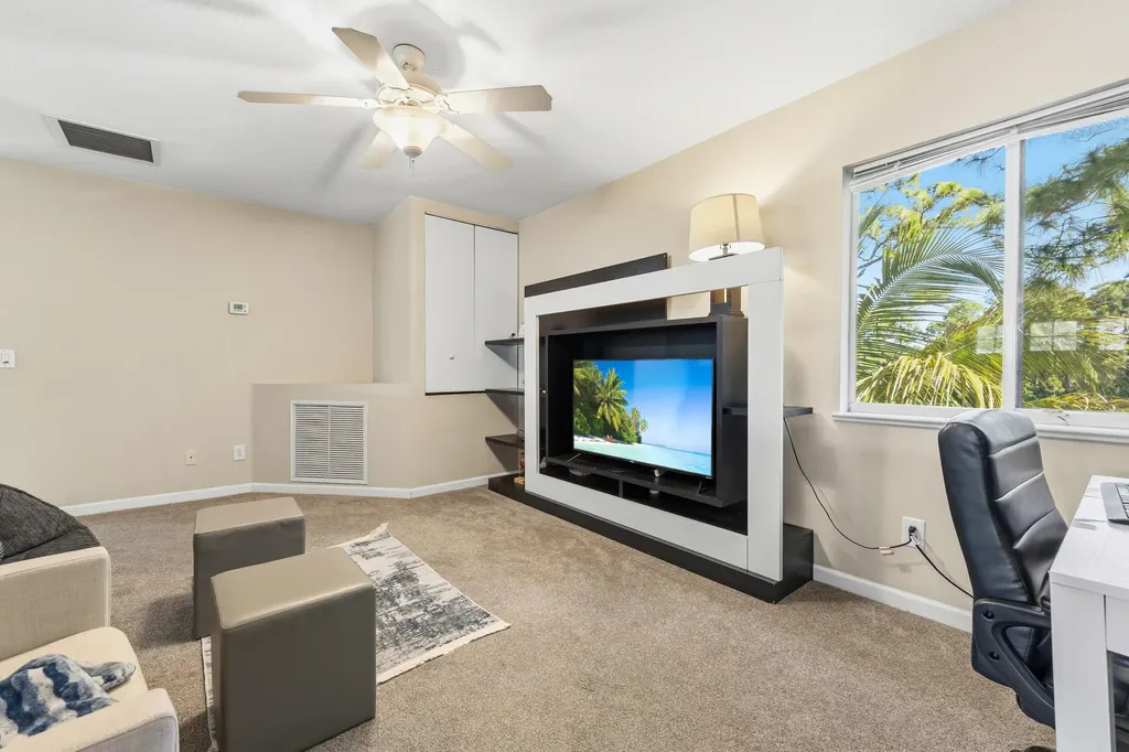 624 NE Bent Paddle Lane Port St Lucie FL 34983
