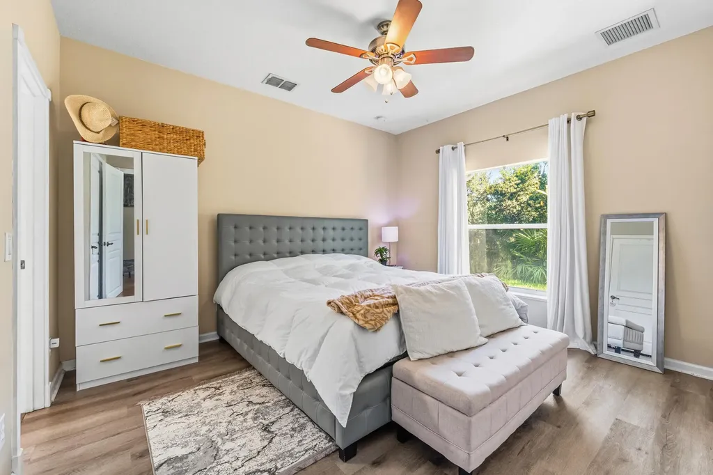 624 NE Bent Paddle Lane Port St Lucie FL 34983