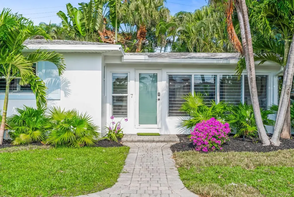 7 Fayette Drive Ocean Ridge FL 33435