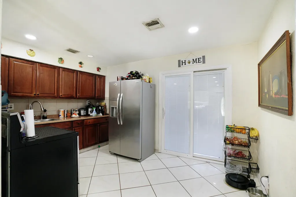 1395 SW 46 Th Avenue Fort Lauderdale FL 33317
