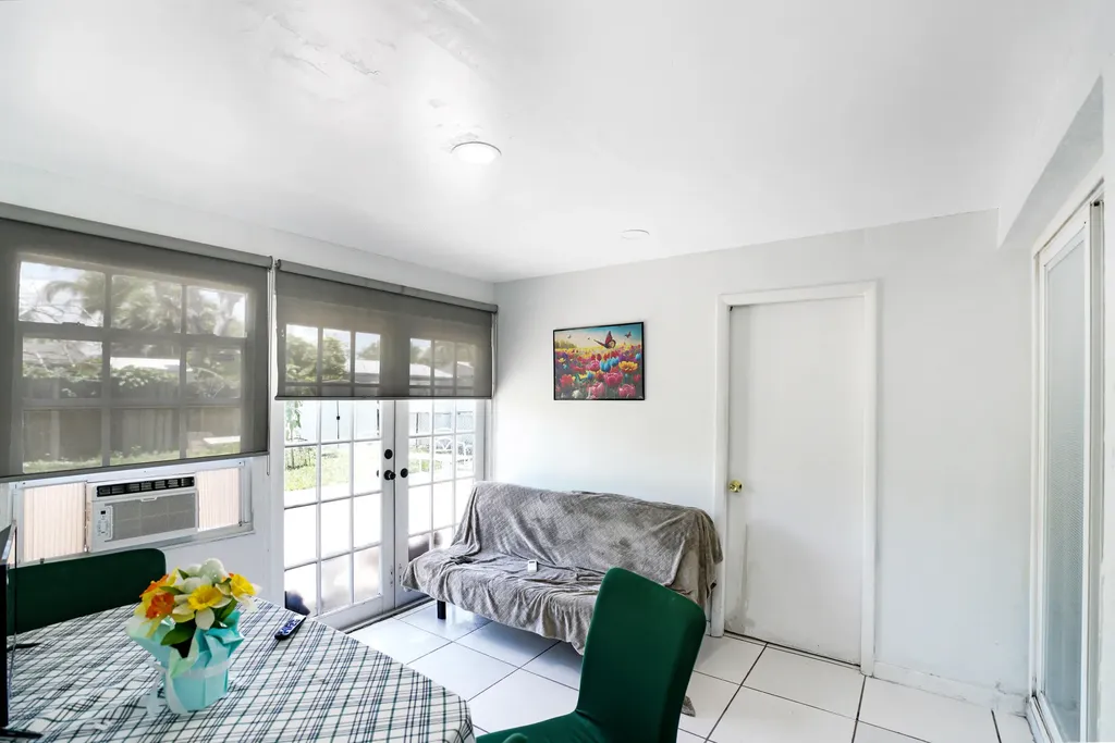 1395 SW 46 Th Avenue Fort Lauderdale FL 33317