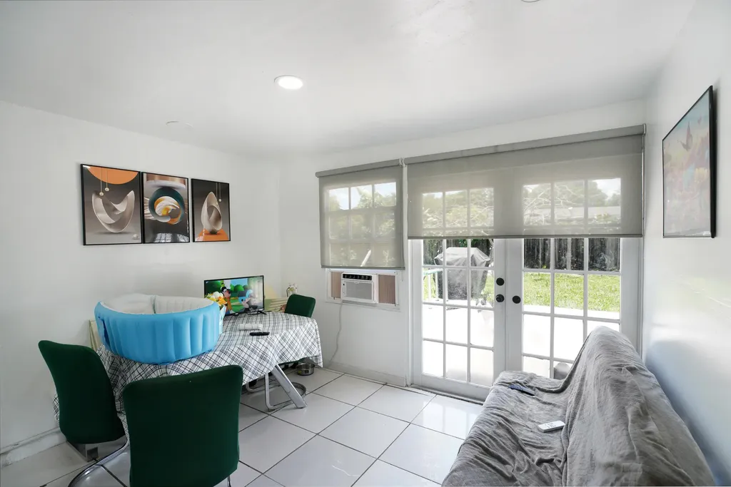 1395 SW 46 Th Avenue Fort Lauderdale FL 33317