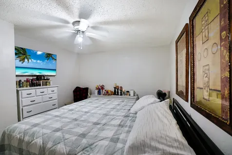 1395 SW 46 Th Avenue Fort Lauderdale FL 33317