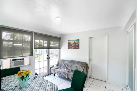 1395 SW 46 Th Avenue Fort Lauderdale FL 33317