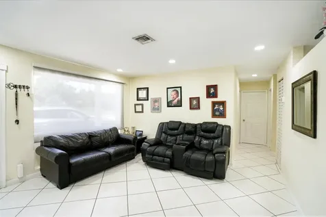 1395 SW 46 Th Avenue Fort Lauderdale FL 33317