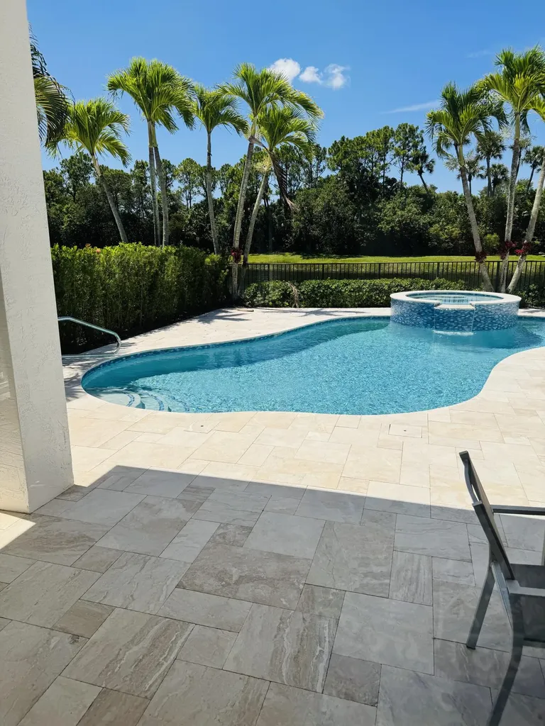156 Esperanza Way Palm Beach Gardens FL 33418