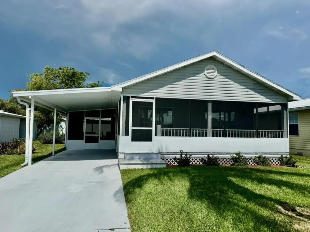 4350 SW 13 Avenue Okeechobee FL 34974