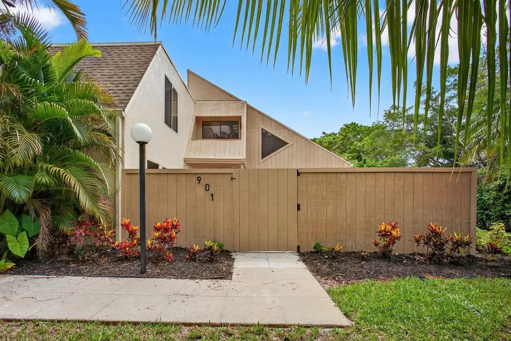 1100 SE Mitchell Avenue Port St Lucie FL 34952