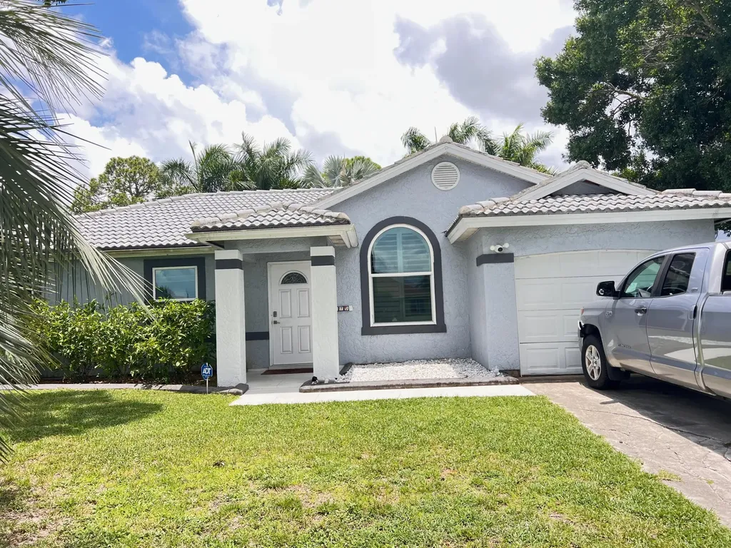 970 SW Versailles Avenue Port St Lucie FL 34953