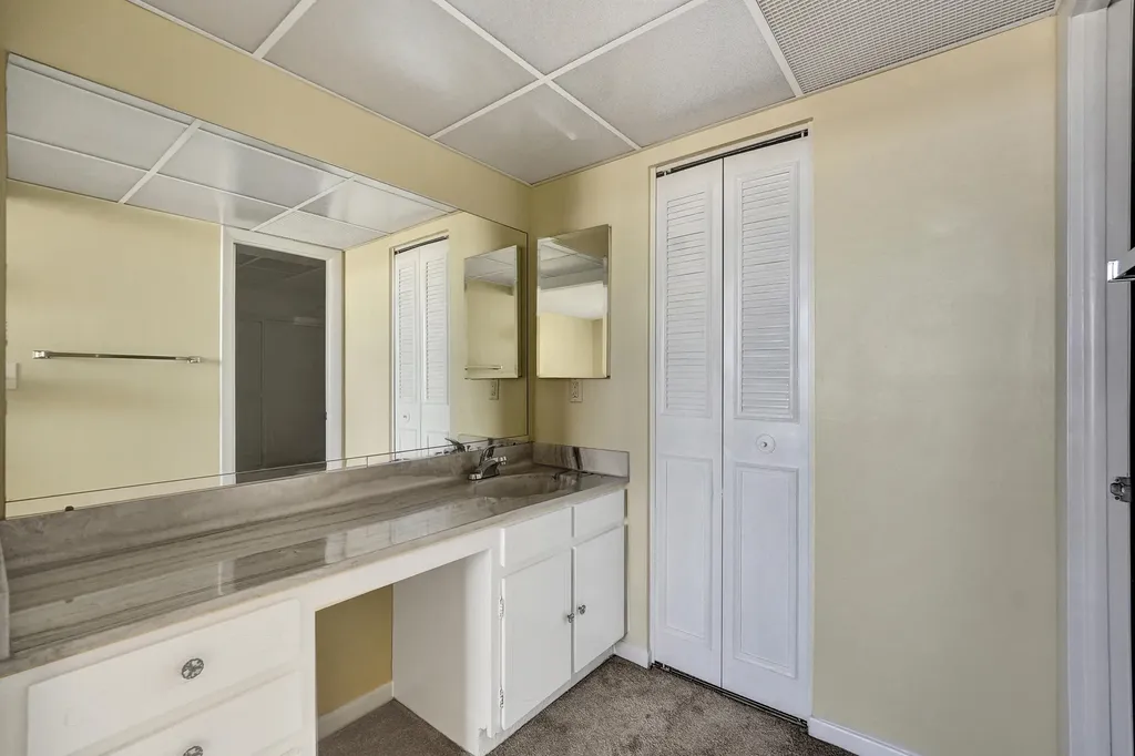 12 Royal Palm Way Boca Raton FL 33432