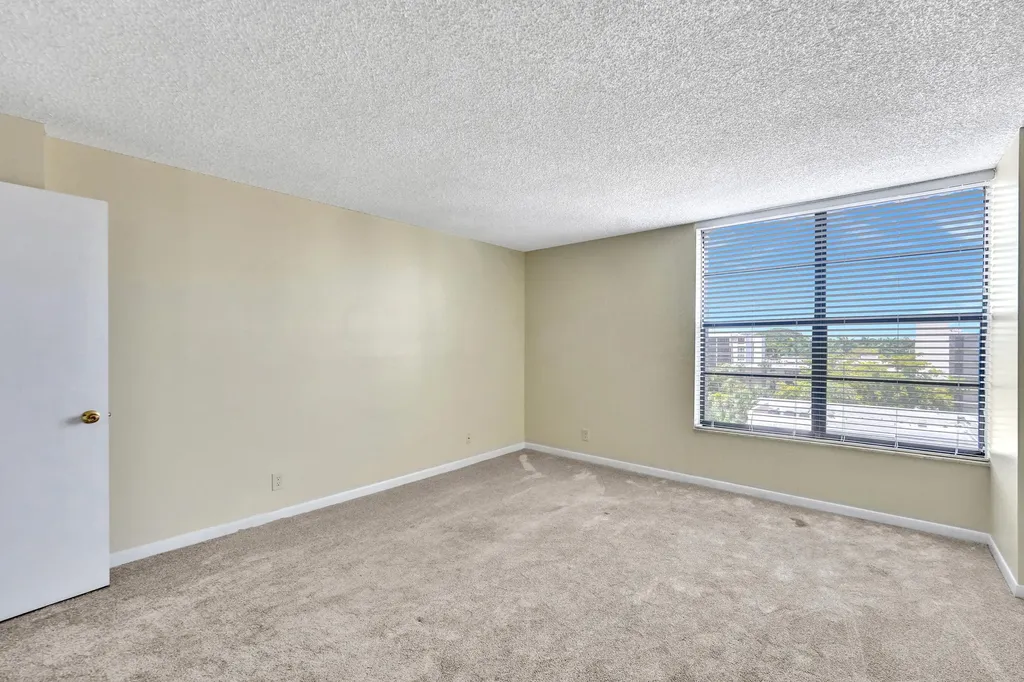 12 Royal Palm Way Boca Raton FL 33432