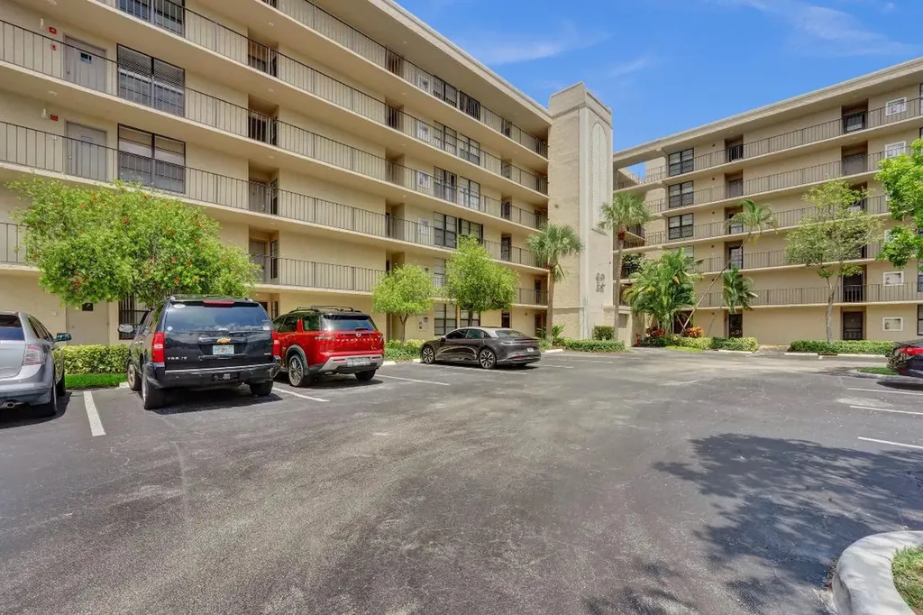 12 Royal Palm Way Boca Raton FL 33432