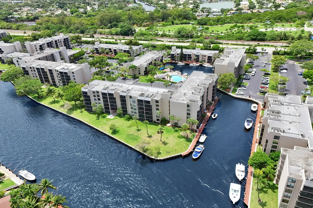 12 Royal Palm Way Boca Raton FL 33432