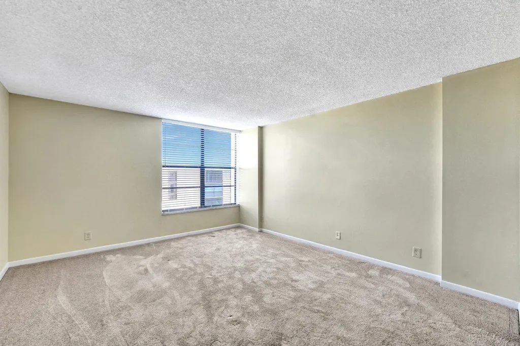12 Royal Palm Way Boca Raton FL 33432