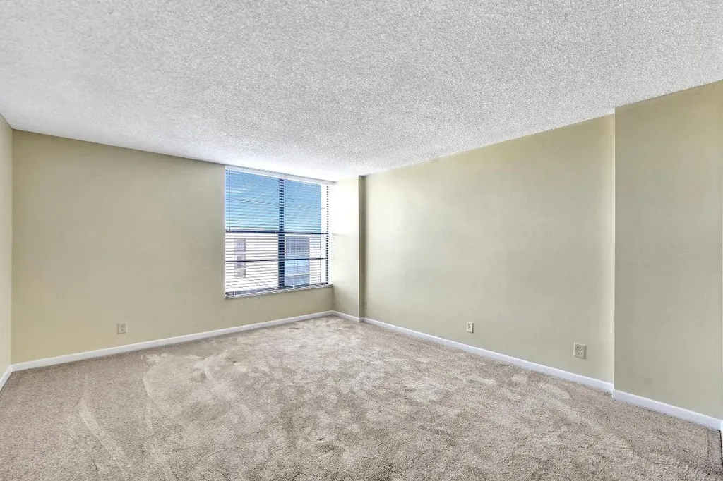 12 Royal Palm Way Boca Raton FL 33432