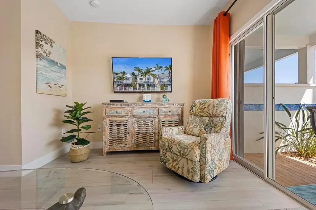 7031 Harbor Village Drive Duck Key FL 33050