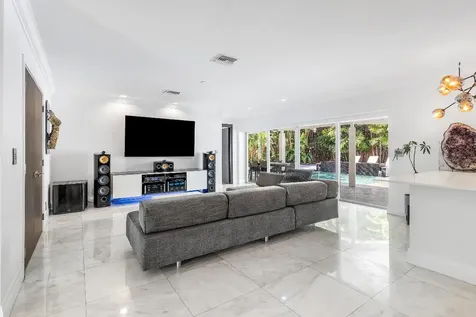 960 SW 18th Street Boca Raton FL 33486