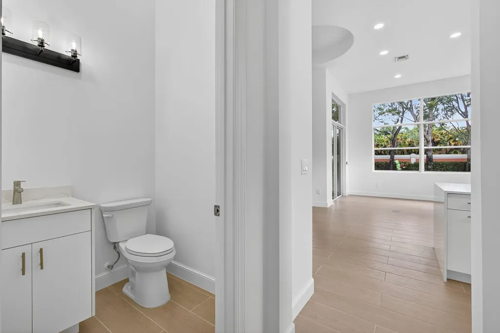 8873 Via Brilliante Wellington FL 33411