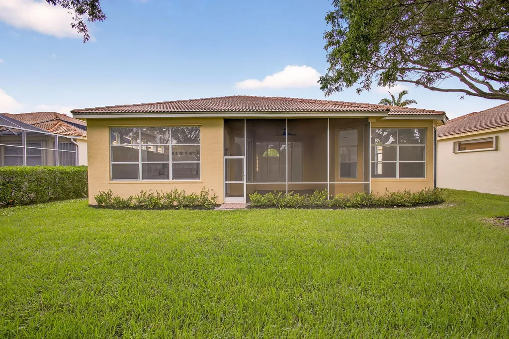 8873 Via Brilliante Wellington FL 33411