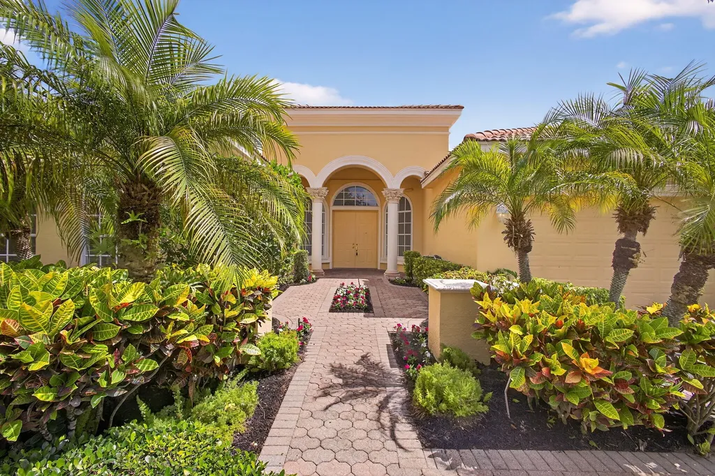 8873 Via Brilliante Wellington FL 33411