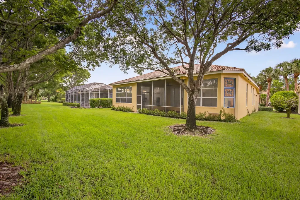 8873 Via Brilliante Wellington FL 33411
