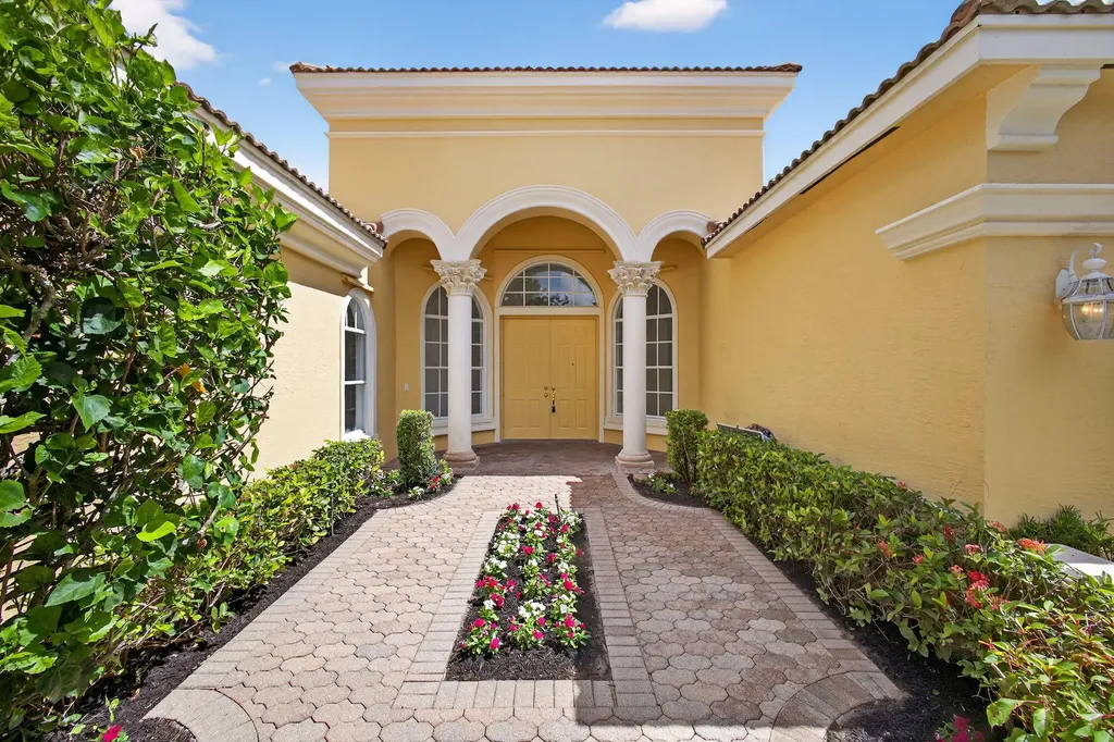8873 Via Brilliante Wellington FL 33411