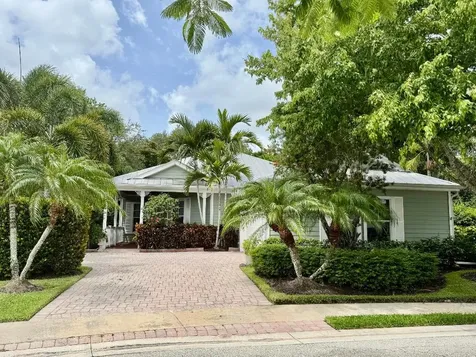 404 NE Ginger Lily Place Port St Lucie FL 34983