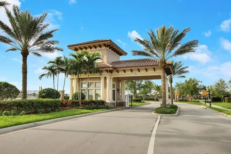 560 SE Monet Drive Port St Lucie FL 34984
