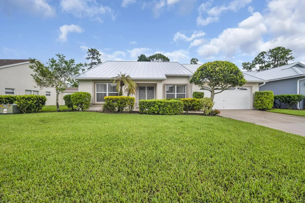 483 NW Casanova Circle Port St Lucie FL 34986