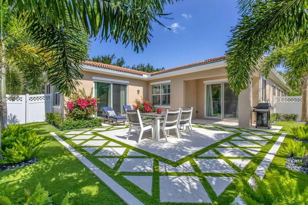 1122 S Prescott Drive Jupiter FL 33458