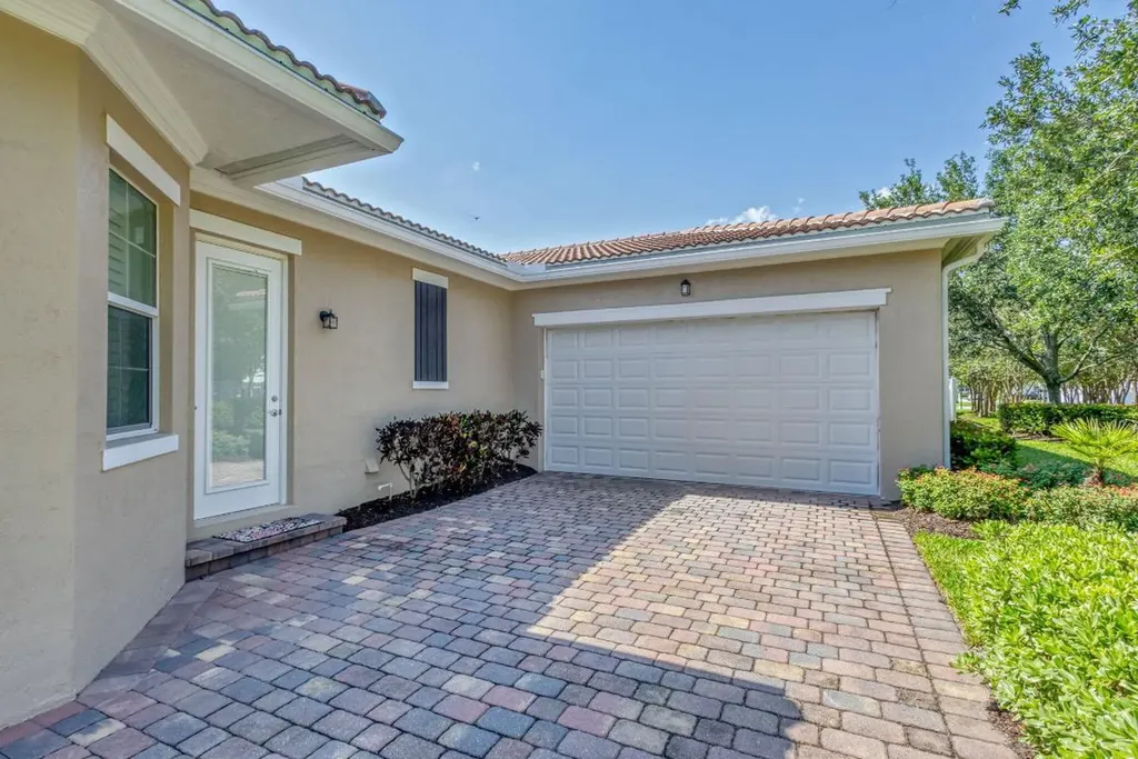 1122 S Prescott Drive Jupiter FL 33458