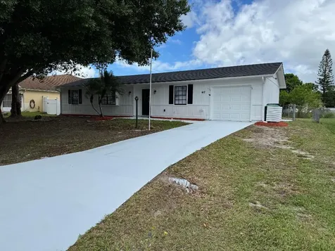 412 NE Midvale Street Port St Lucie FL 34983
