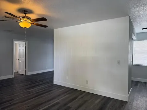 412 NE Midvale Street Port St Lucie FL 34983